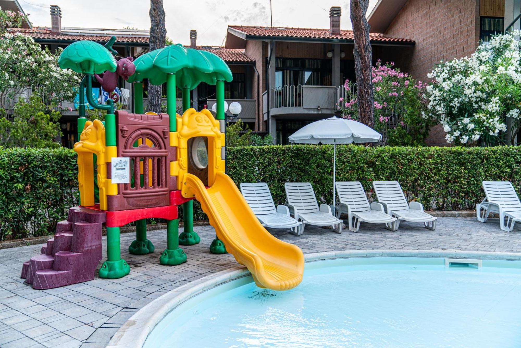 מרינה די ביבונה Arcobaleno Village H מראה חיצוני תמונה